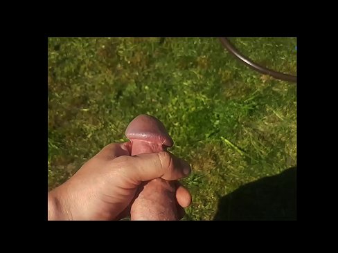 ❤️ O bunăciune fierbinte își face sex cu păsărica roz și ejaculează cu un squirt într-o grădină de vară ❤️❌ at porn ro.stroybassein.ru ❌